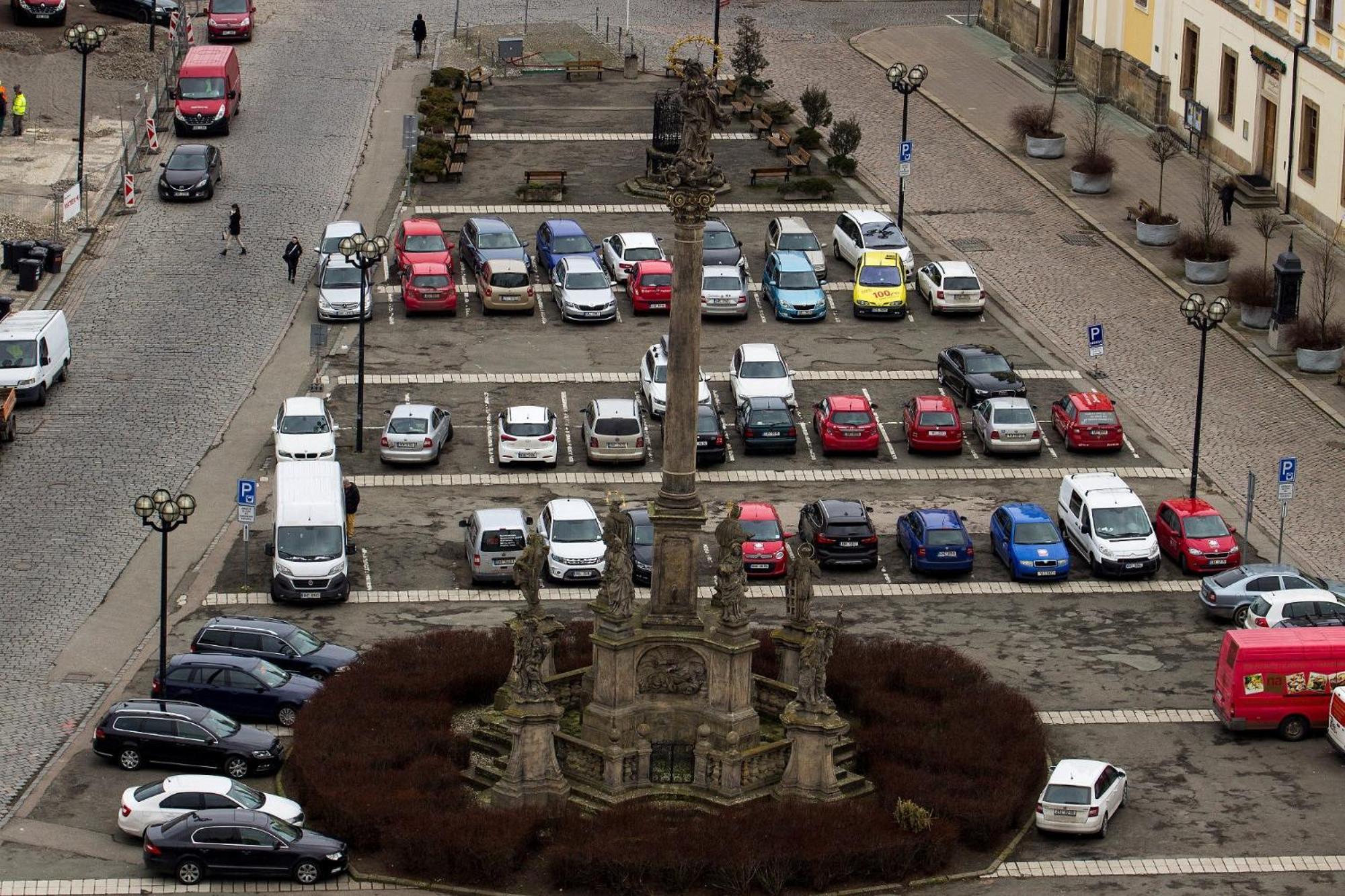 Prostorny Byt V Centru 3 Kk 80 M2 Hradec Králové Exterior foto